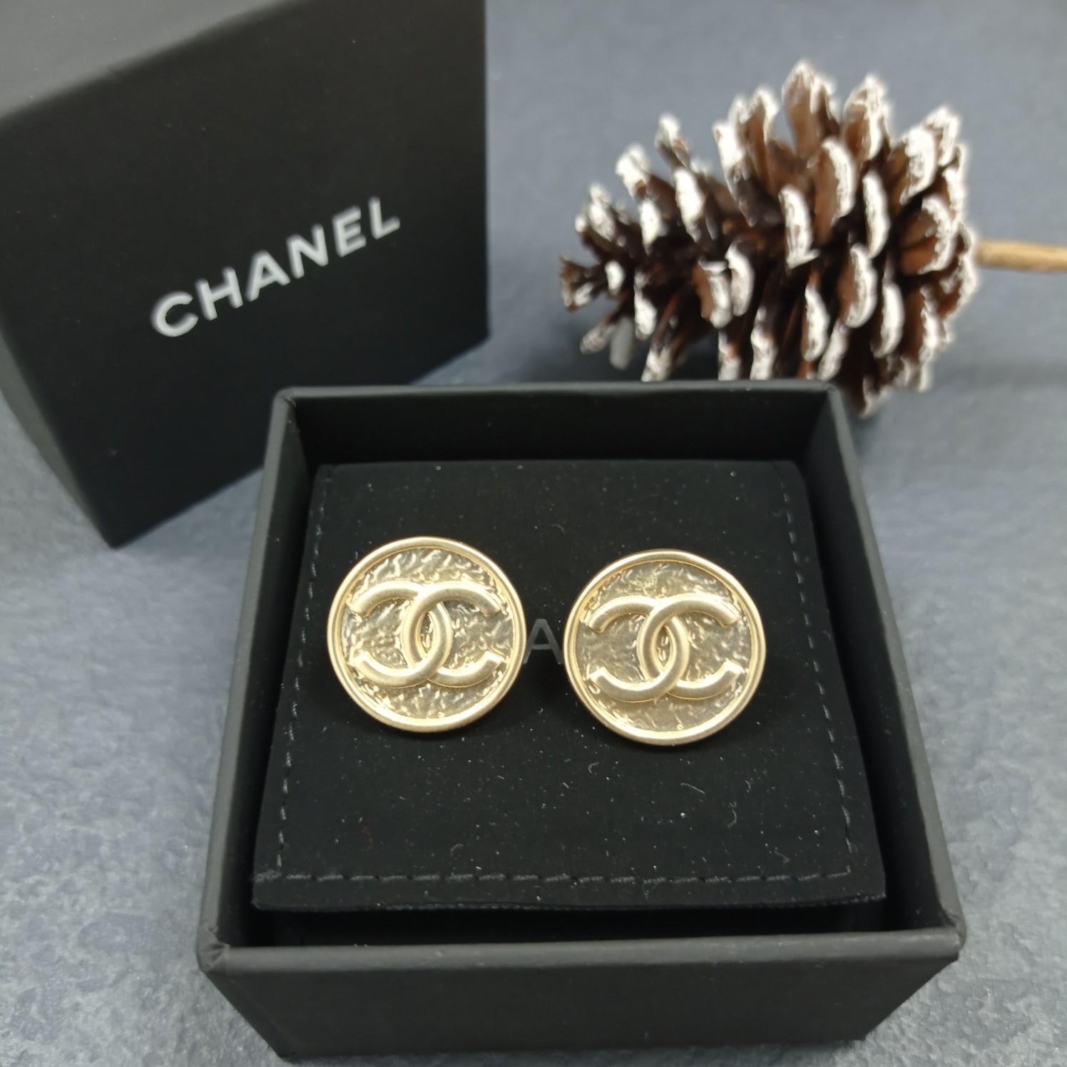 Chanel Earrings Gold