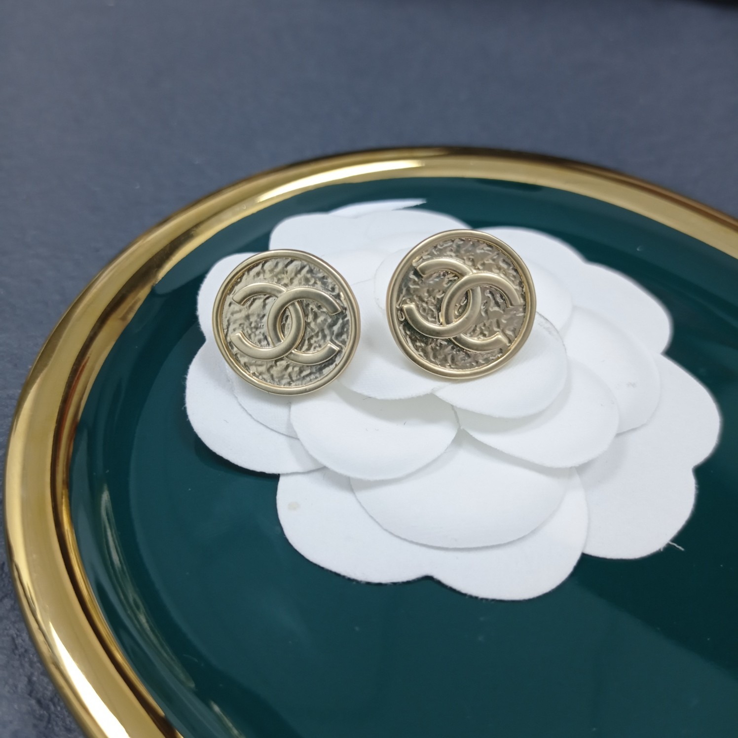 Chanel Earrings Gold