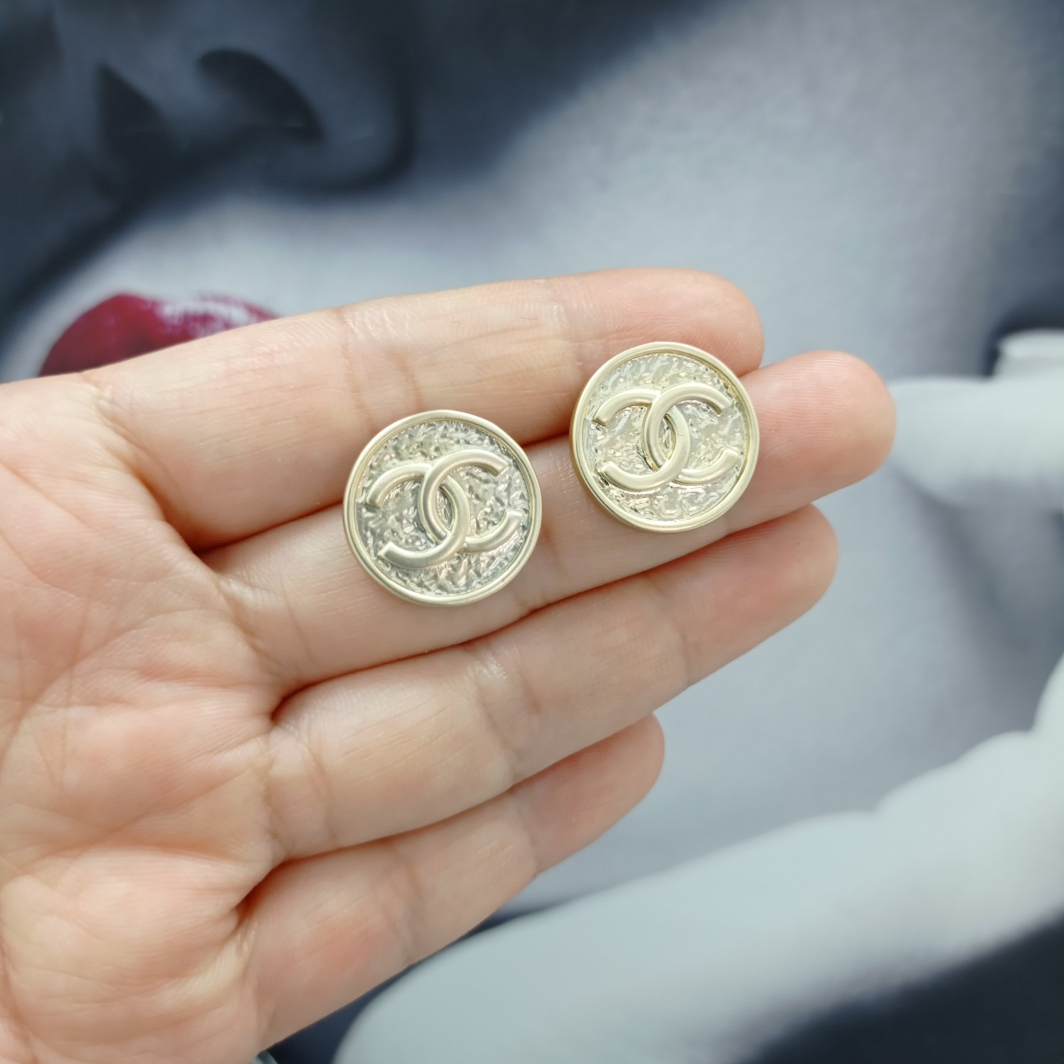 Chanel Earrings Gold