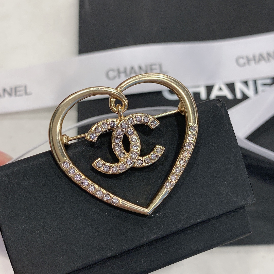 Chanel Brooch L