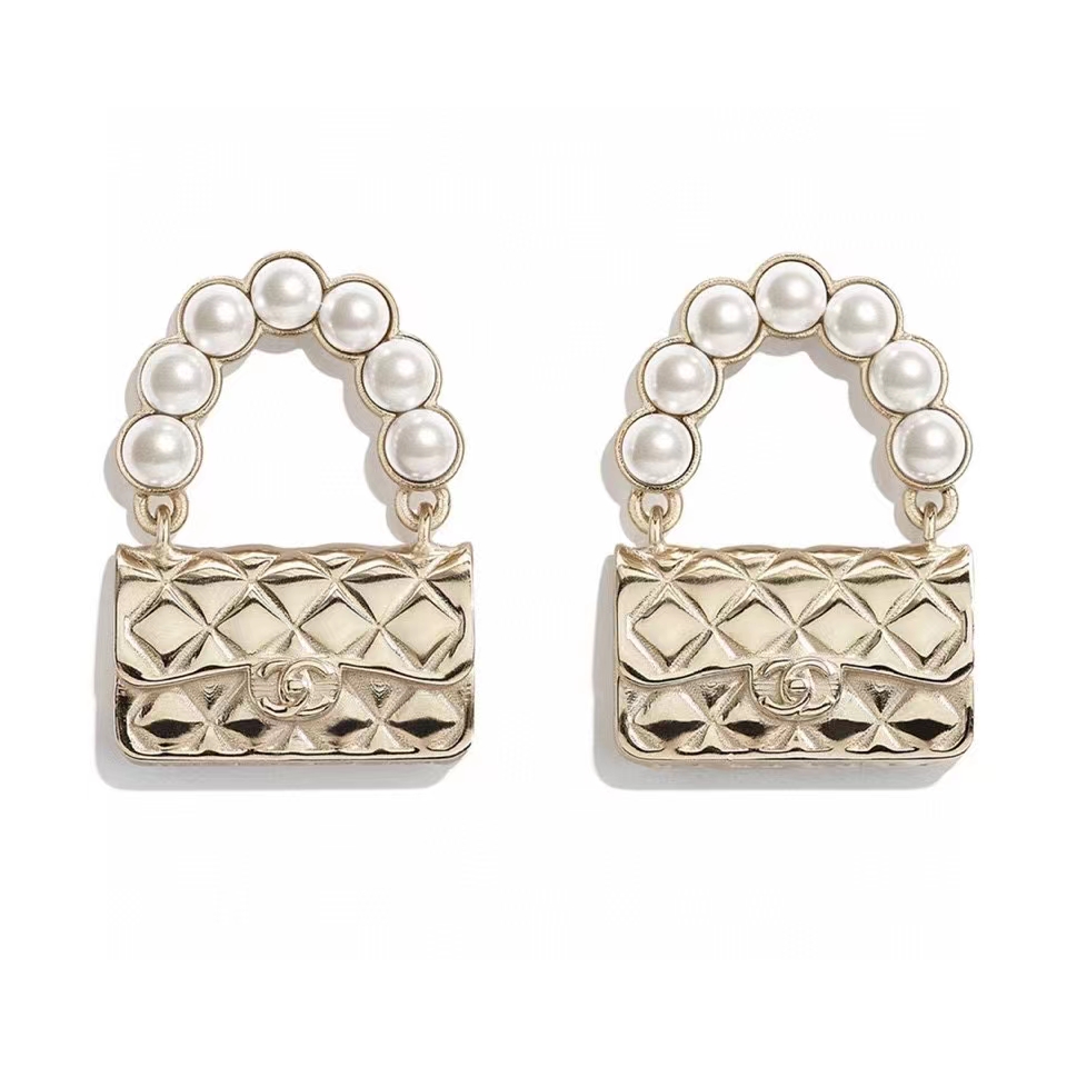Chanel Earrings Pearl