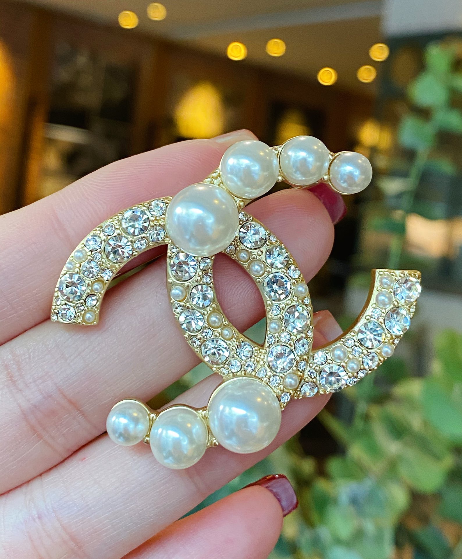 Chanel Brooch Pearl Inlaid