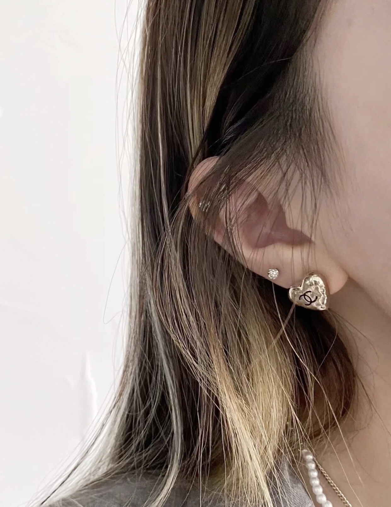 Chanel Earrings Gold