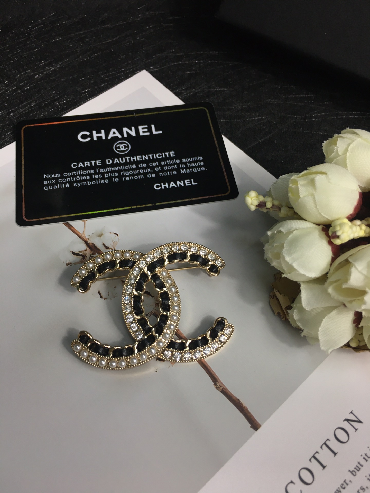 Chanel Brooch Pearl Black