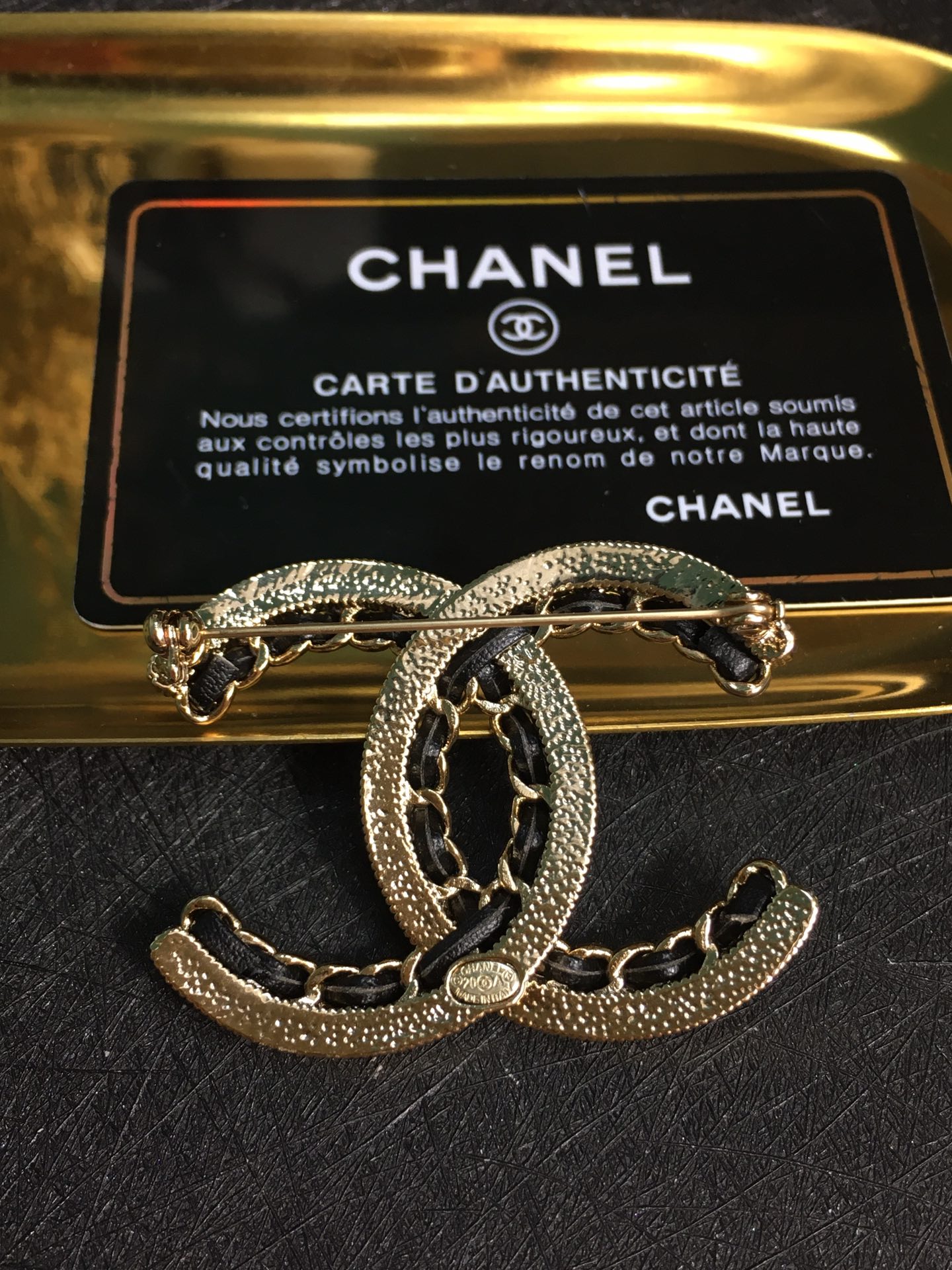 Chanel Brooch Pearl Black