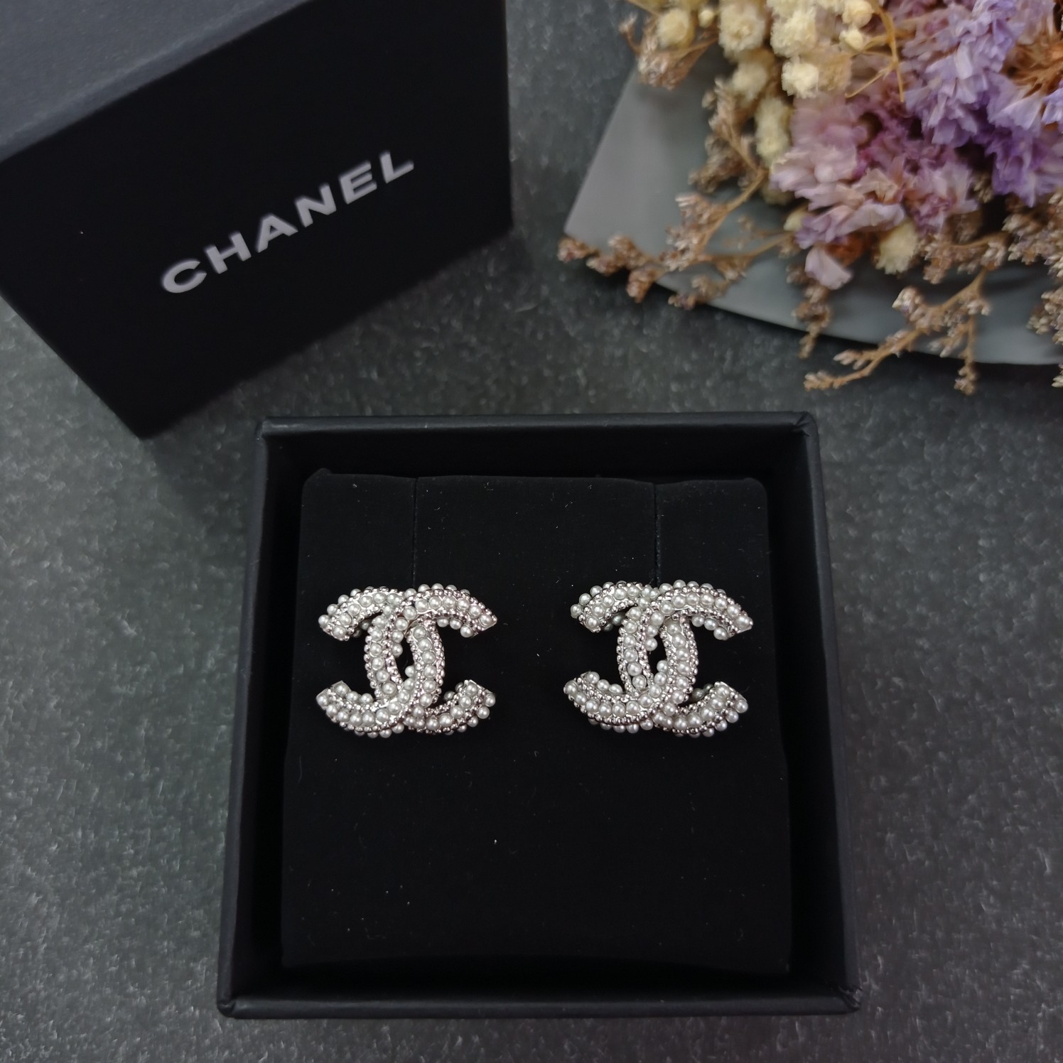 Chanel Earrings Pearl