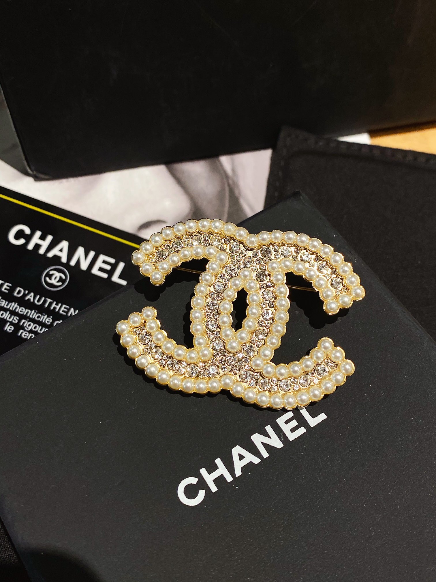 Chanel Brooch Pearl