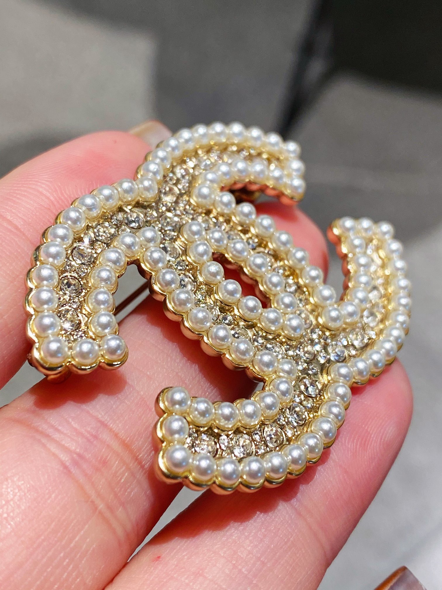 Chanel Brooch Pearl