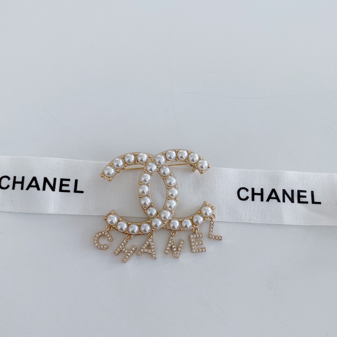 Chanel Brooch Inlaid
