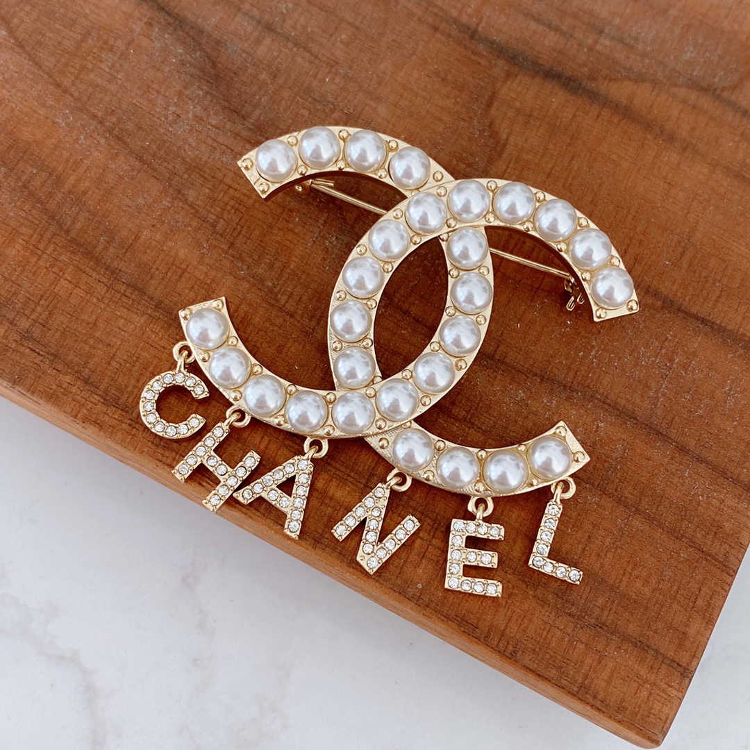 Chanel Brooch Inlaid