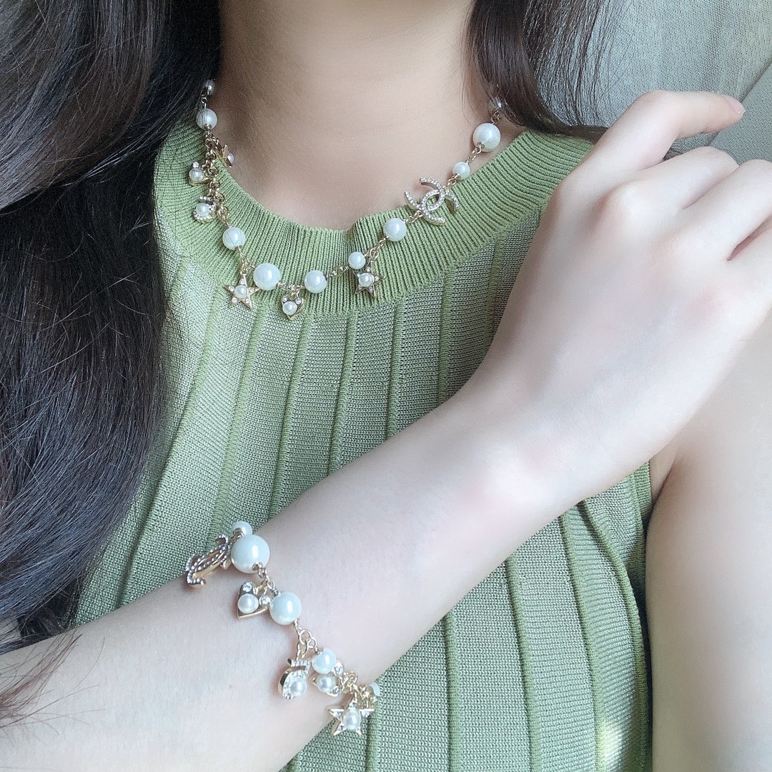 Chanel Bracelet Pearl L