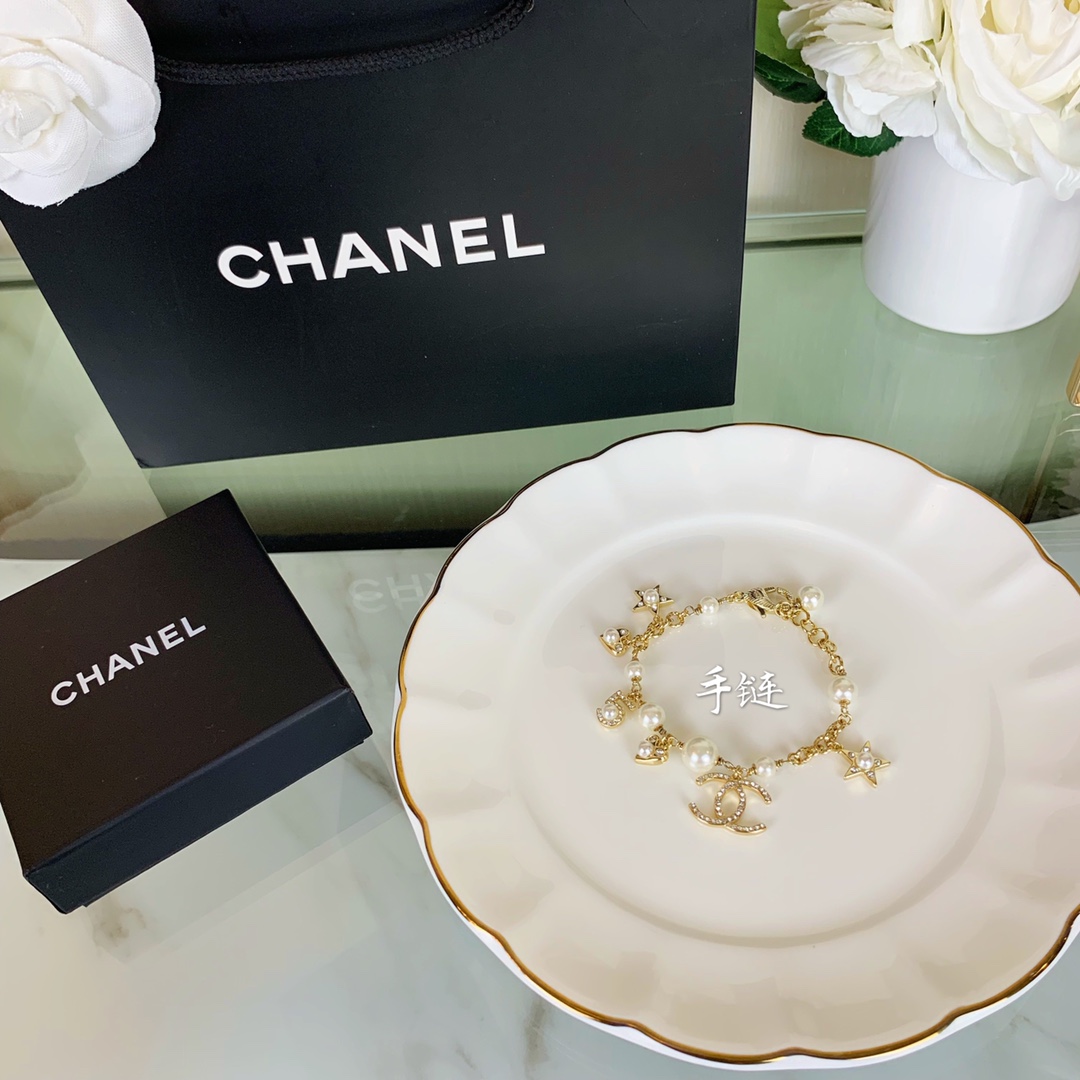 Chanel Bracelet Pearl L
