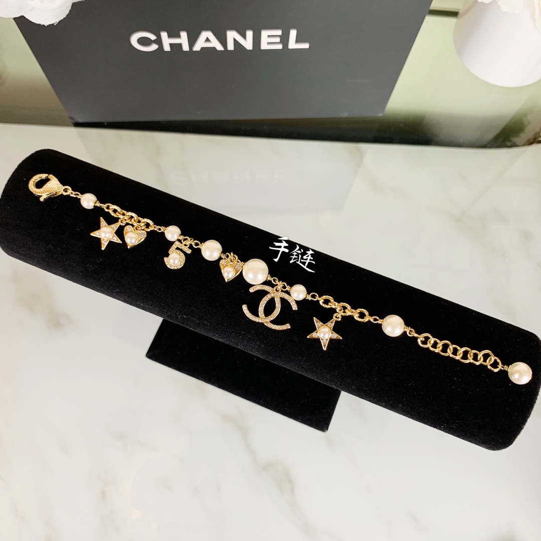 Chanel Bracelet Pearl L