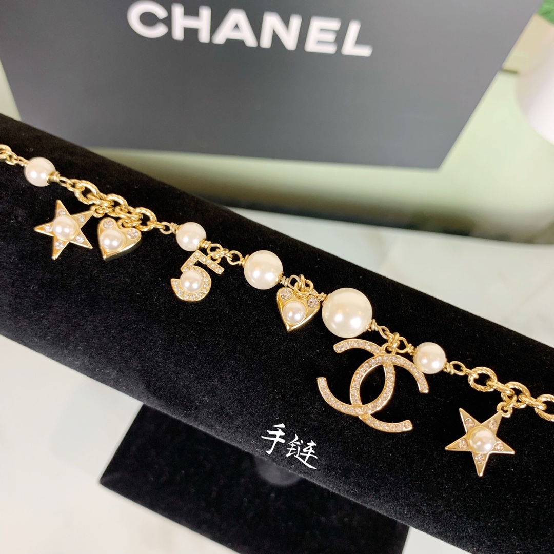 Chanel Bracelet Pearl L