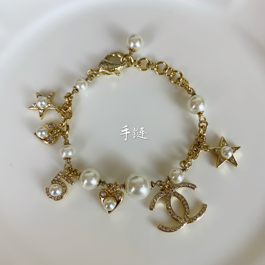 Chanel Bracelet Pearl L