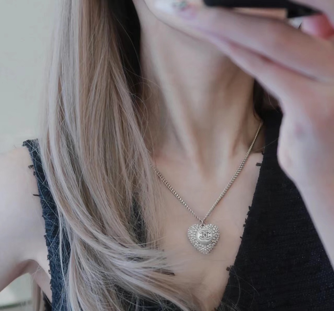 Chanel Necklace Pearl