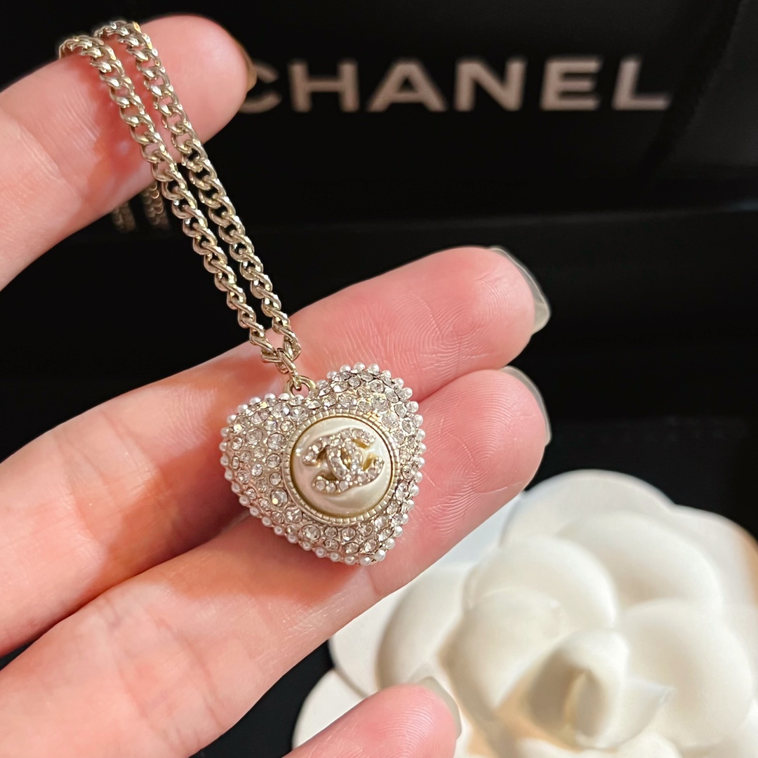 Chanel Necklace Pearl