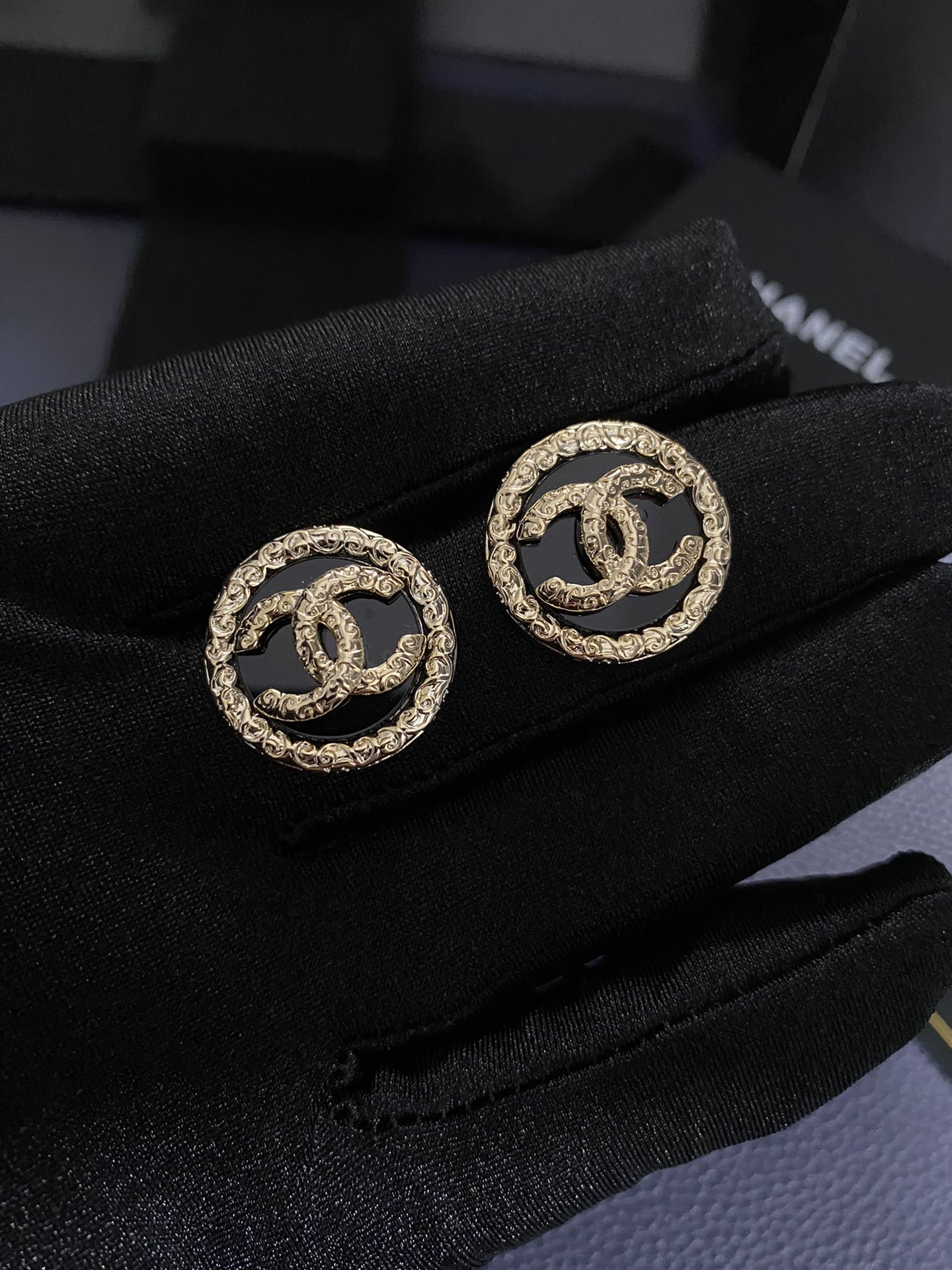 Chanel Earrings L