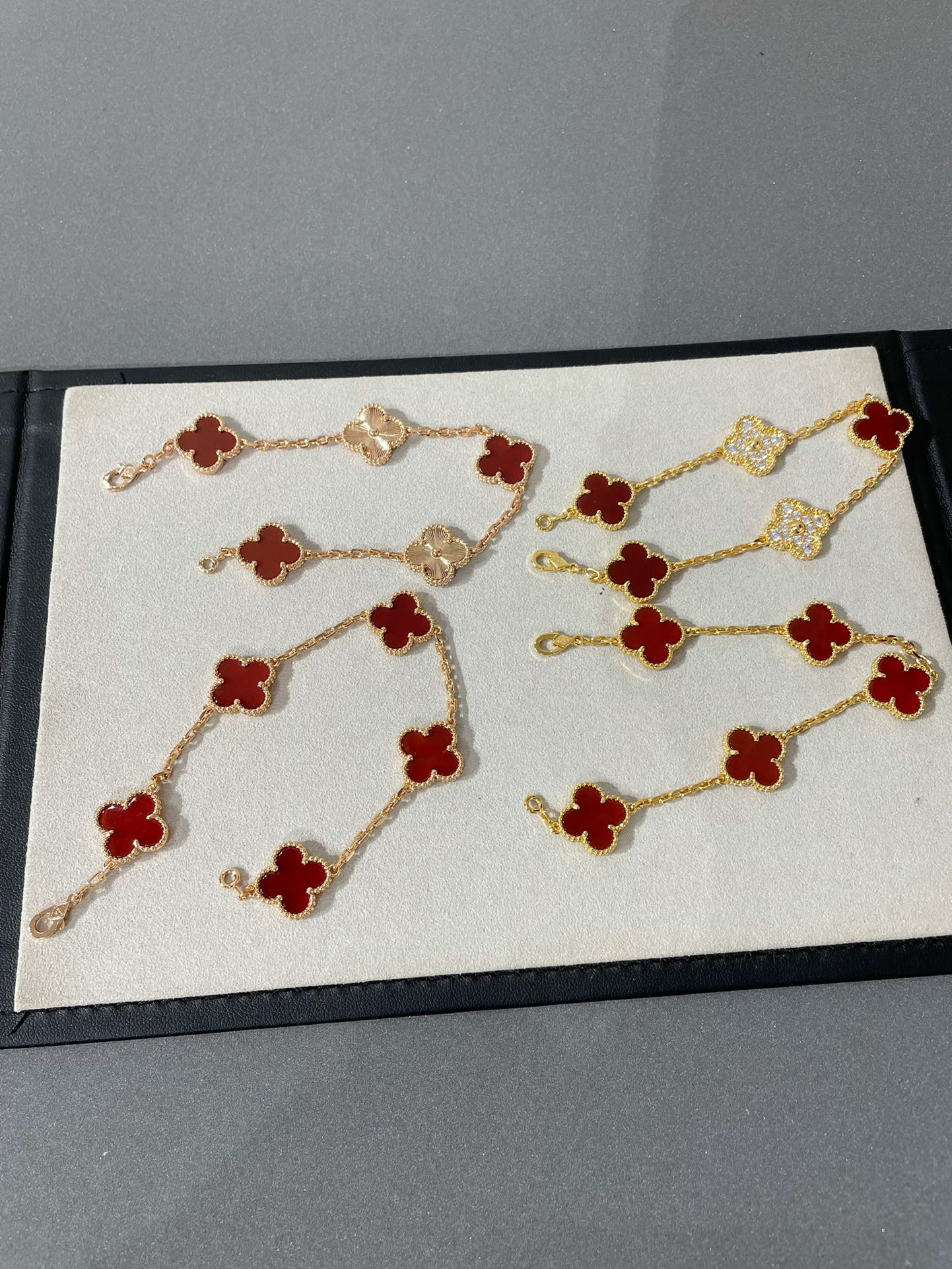 Van Cleef Arpels Basic Jewelry