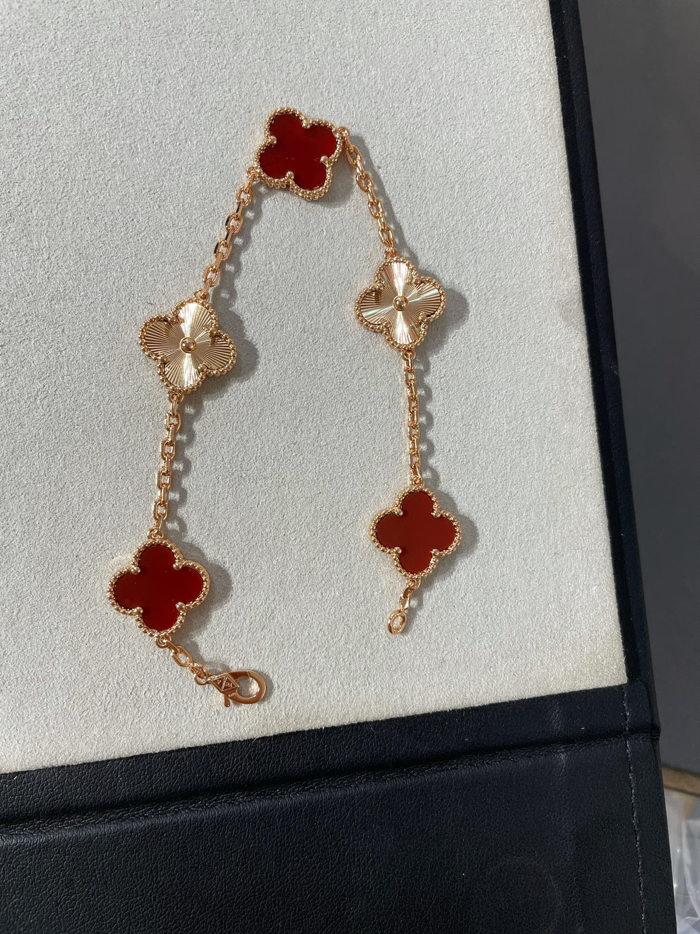 Van Cleef Arpels Basic Jewelry