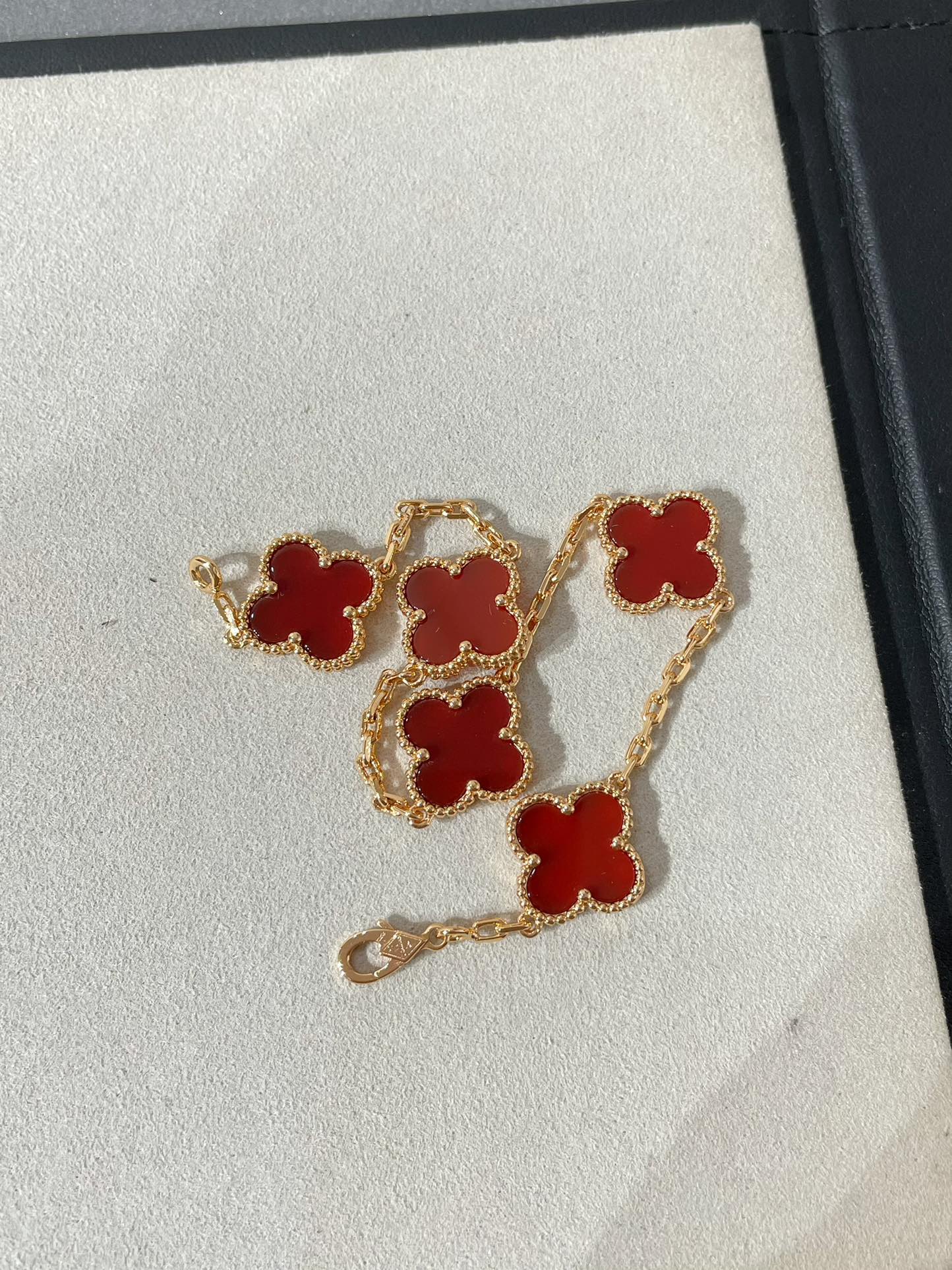 Van Cleef Arpels Basic Jewelry