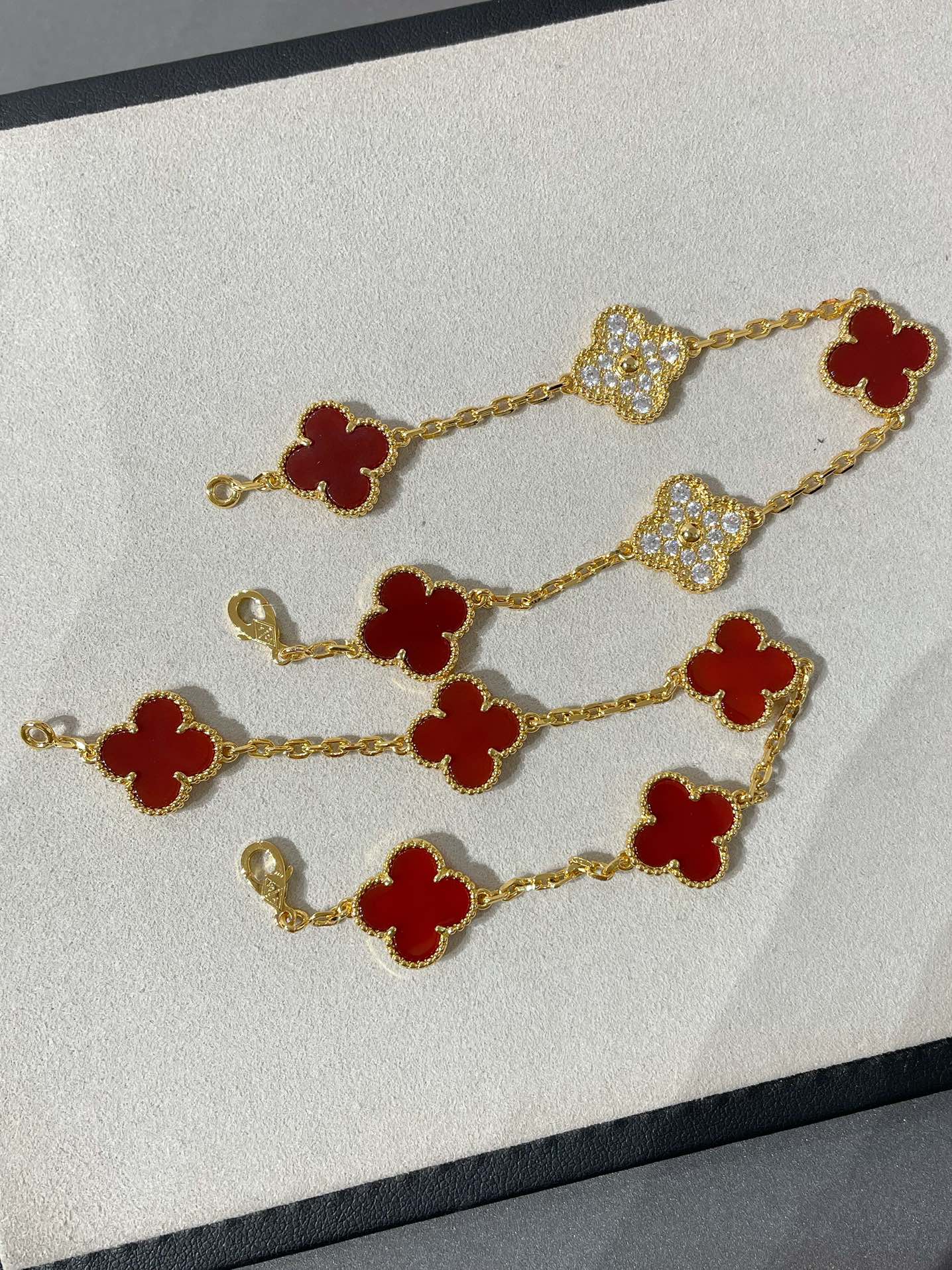 Van Cleef Arpels Basic Jewelry