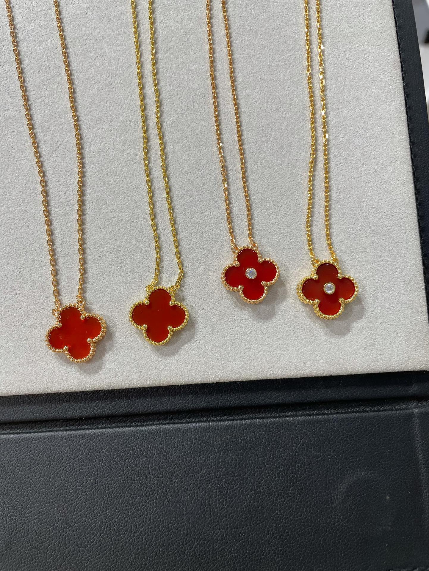 Van Cleef Arpels Basic Jewelry