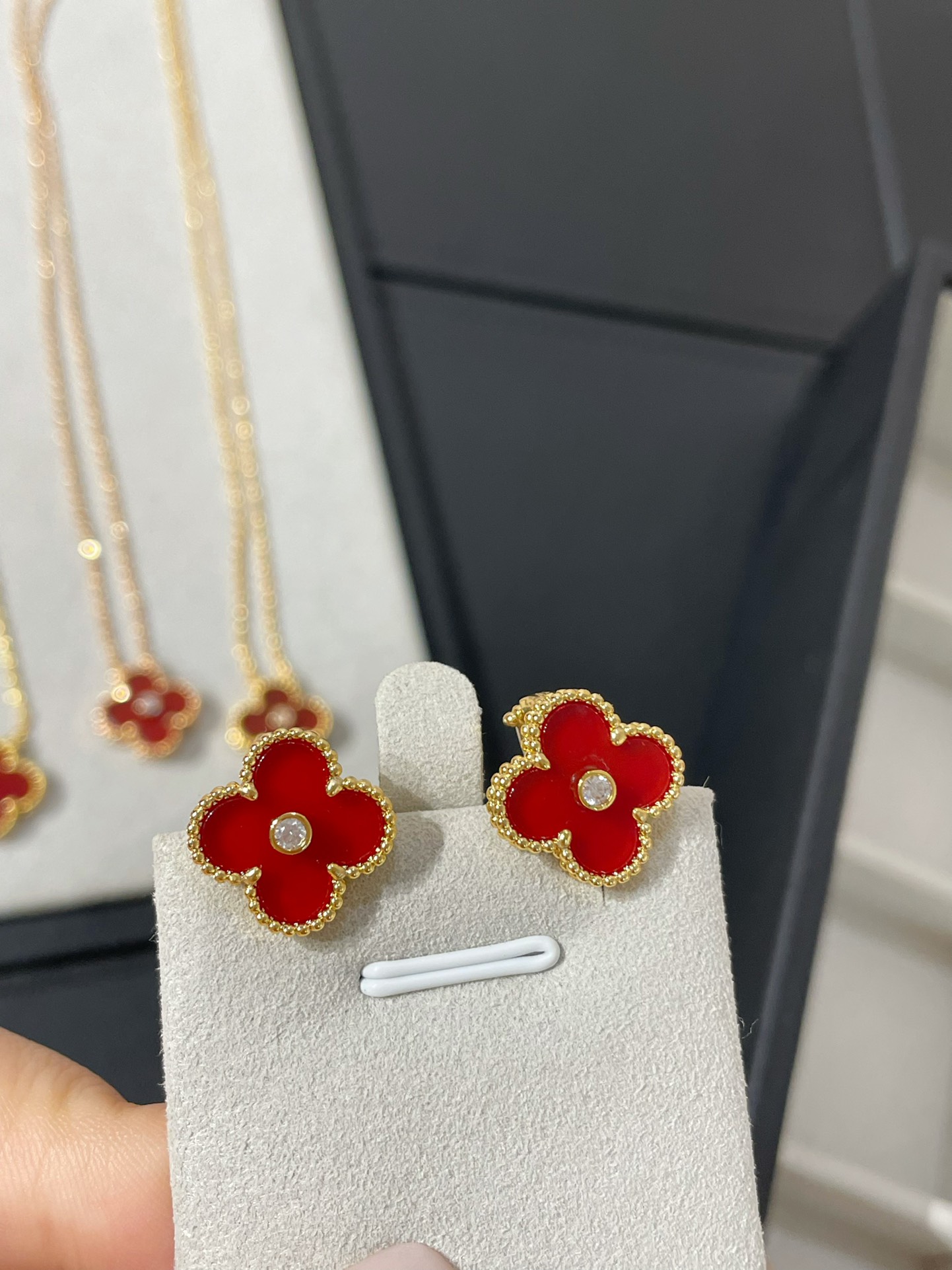 Van Cleef Arpels Basic Jewelry