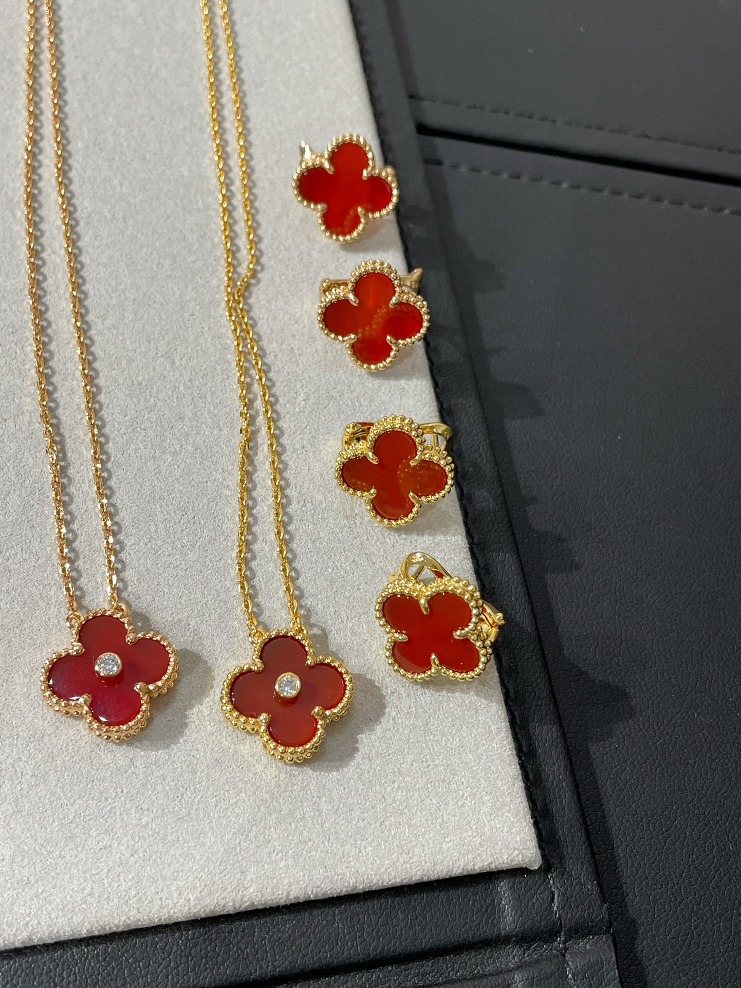 Van Cleef Arpels Basic Jewelry