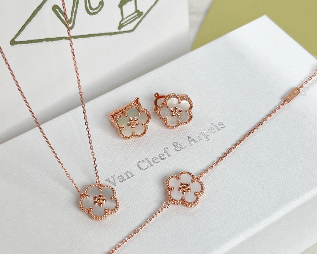 Van Cleef Arpels Necklace S-l