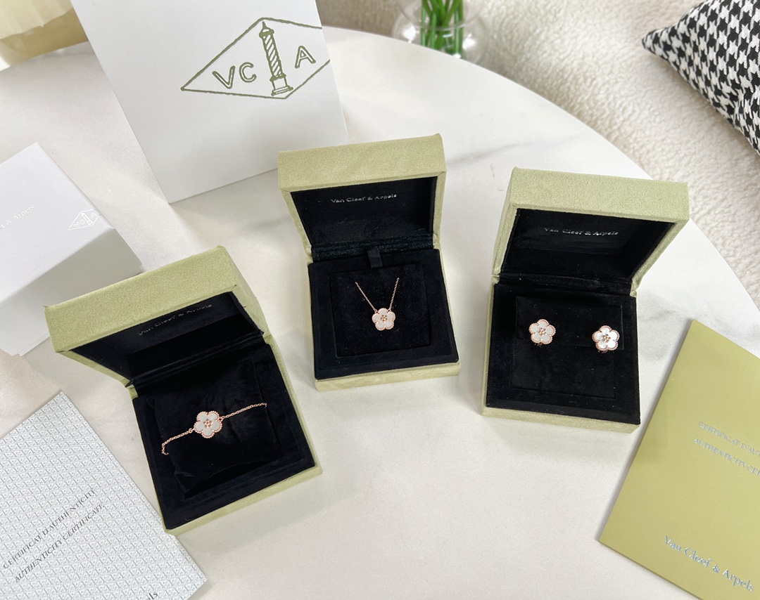 Van Cleef Arpels Necklace S-l