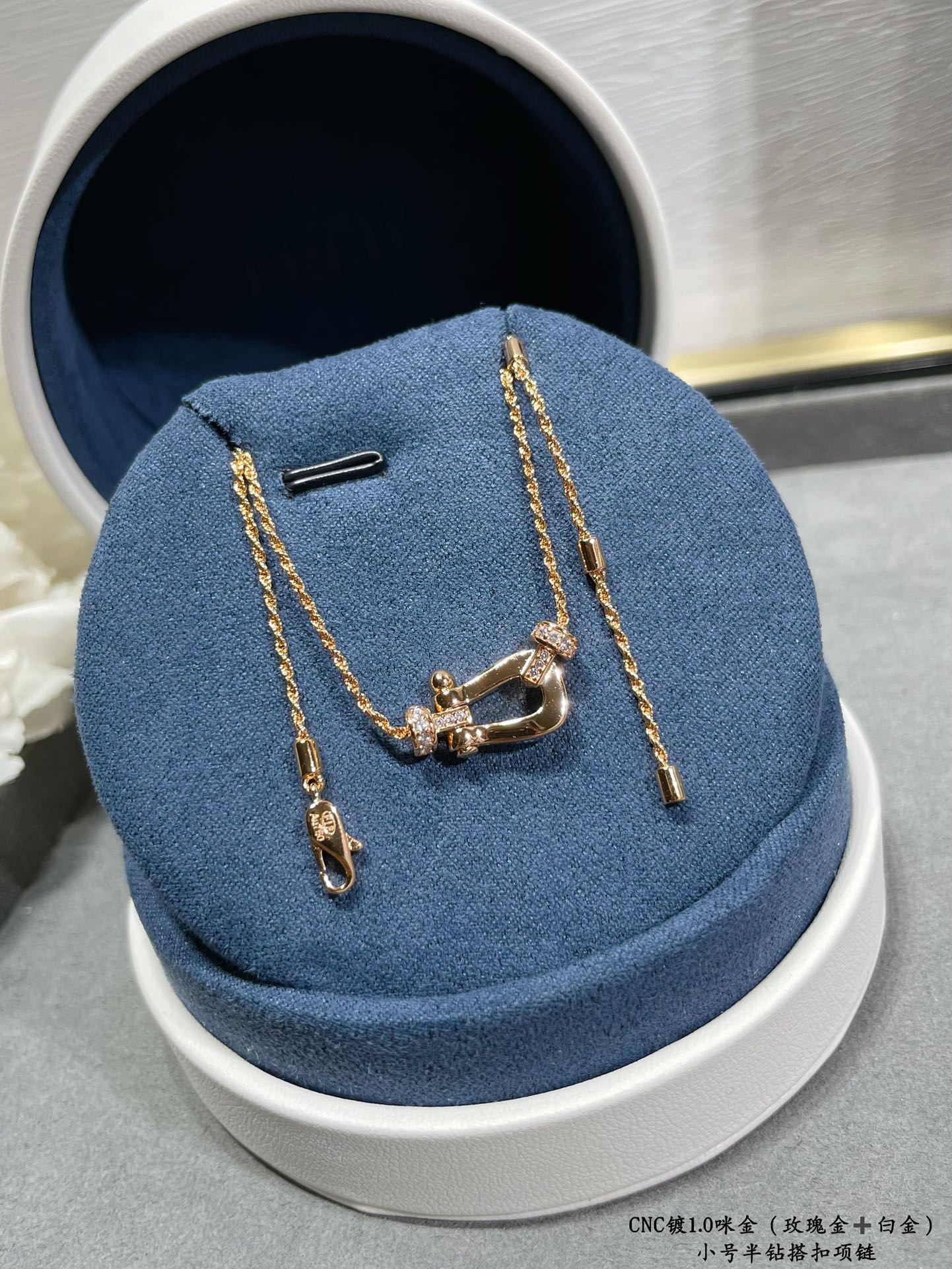 Fred Necklace Rose Gold