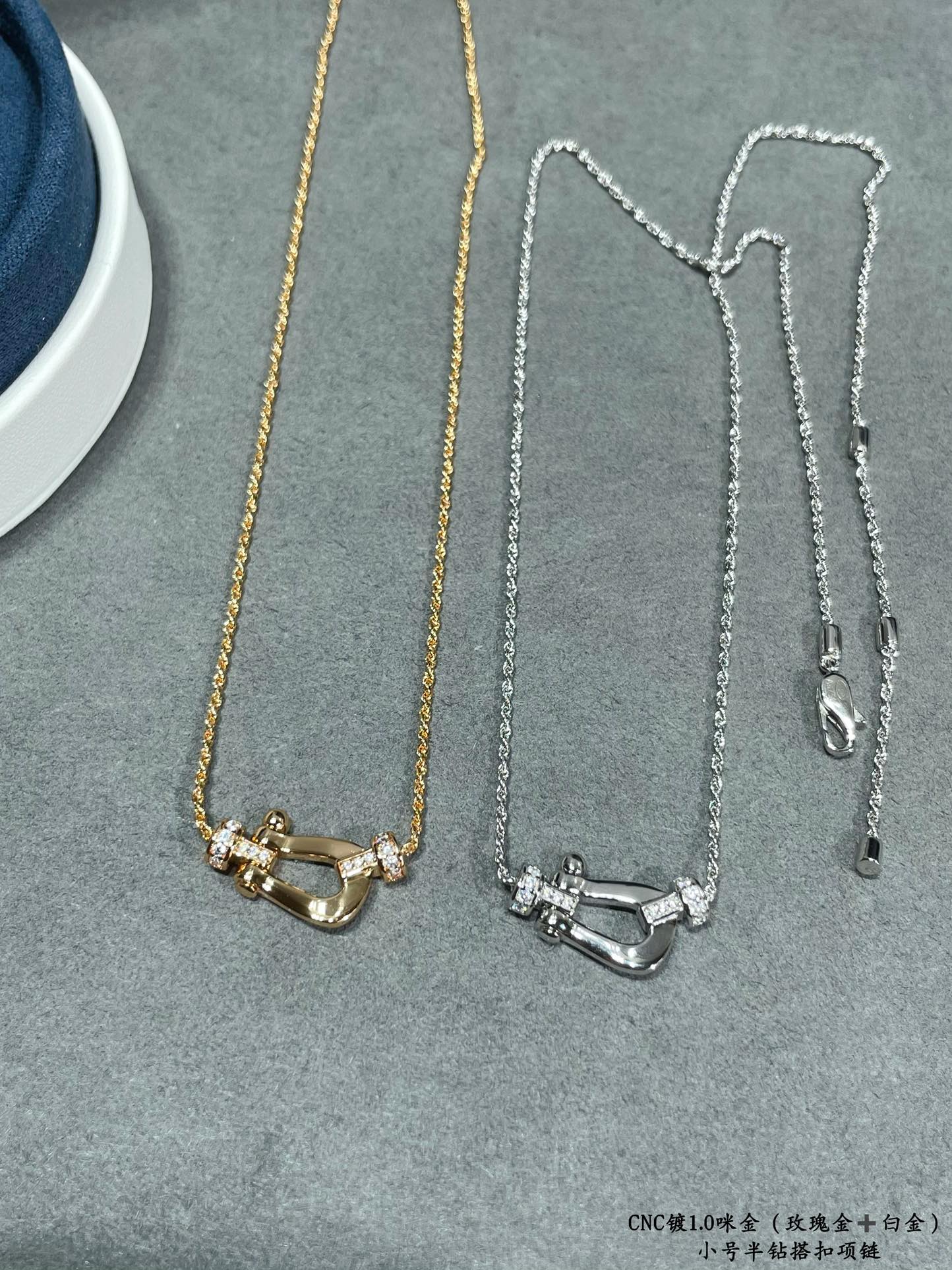 Fred Necklace Rose Gold