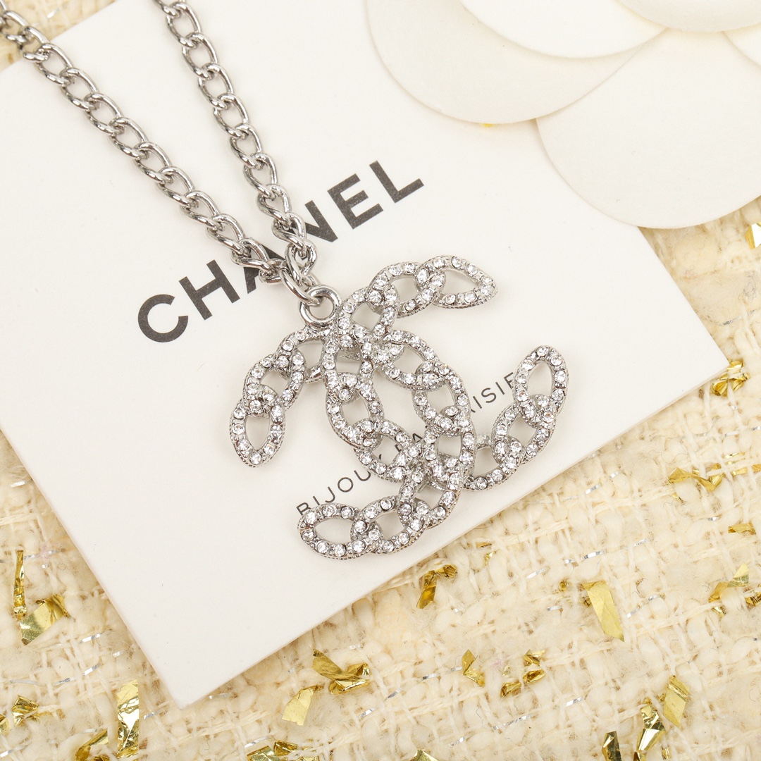 Chanel Necklace L