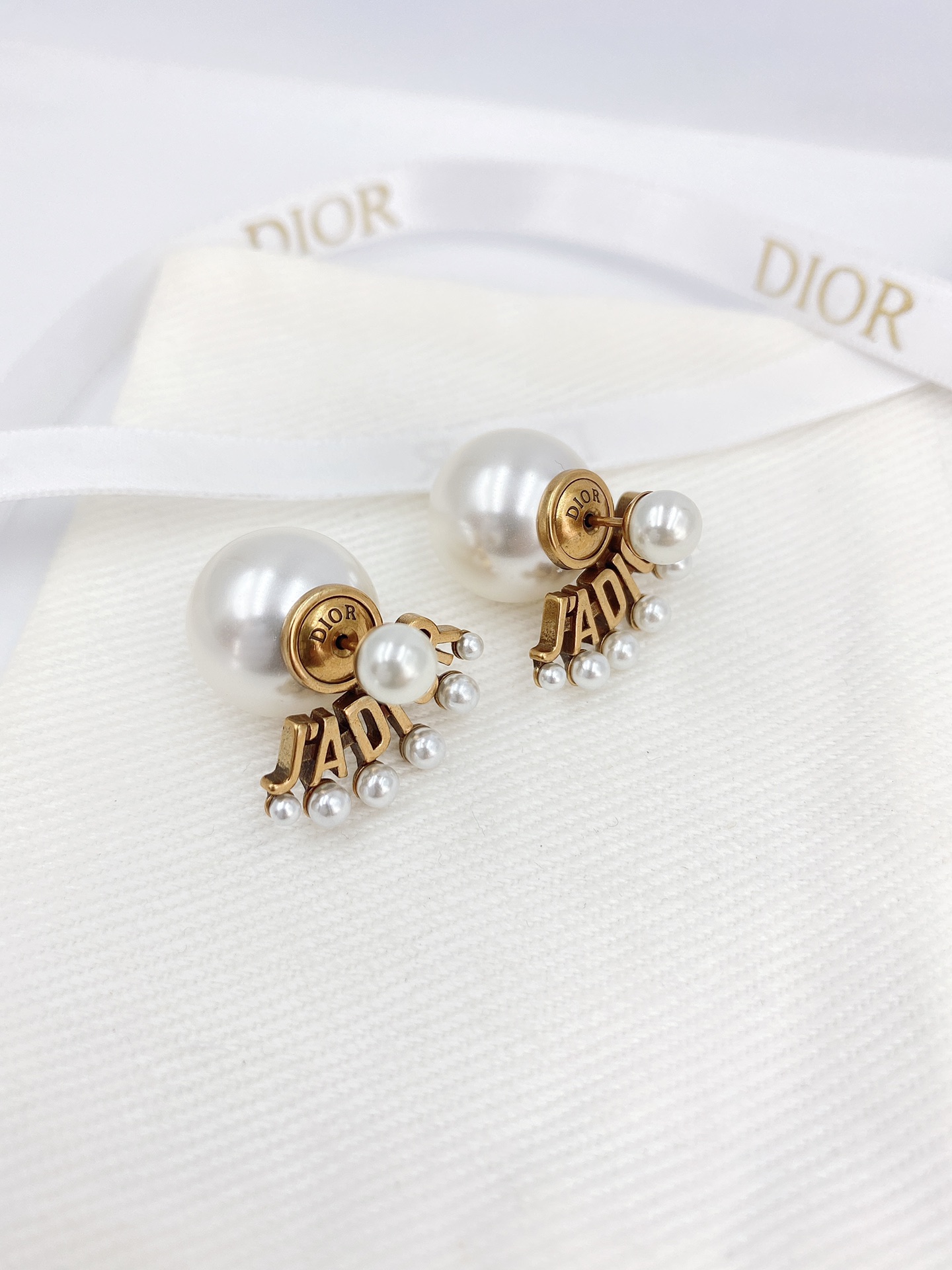Dior Earrings Pearl