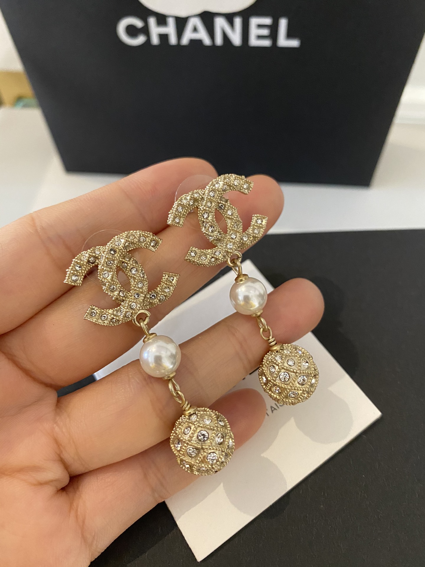 Chanel Basic Jewelry Pearl Inlaid