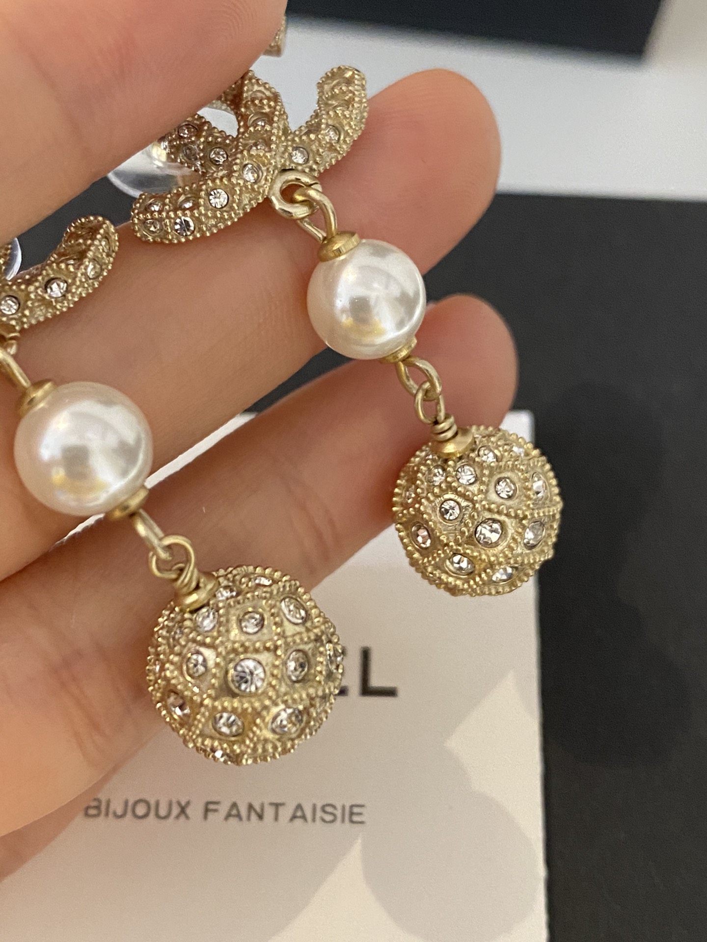 Chanel Basic Jewelry Pearl Inlaid