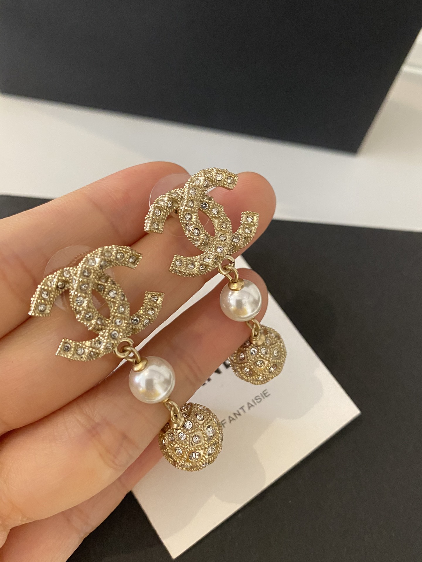 Chanel Basic Jewelry Pearl Inlaid