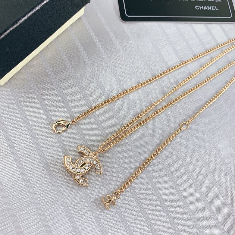 Chanel Necklace Gold