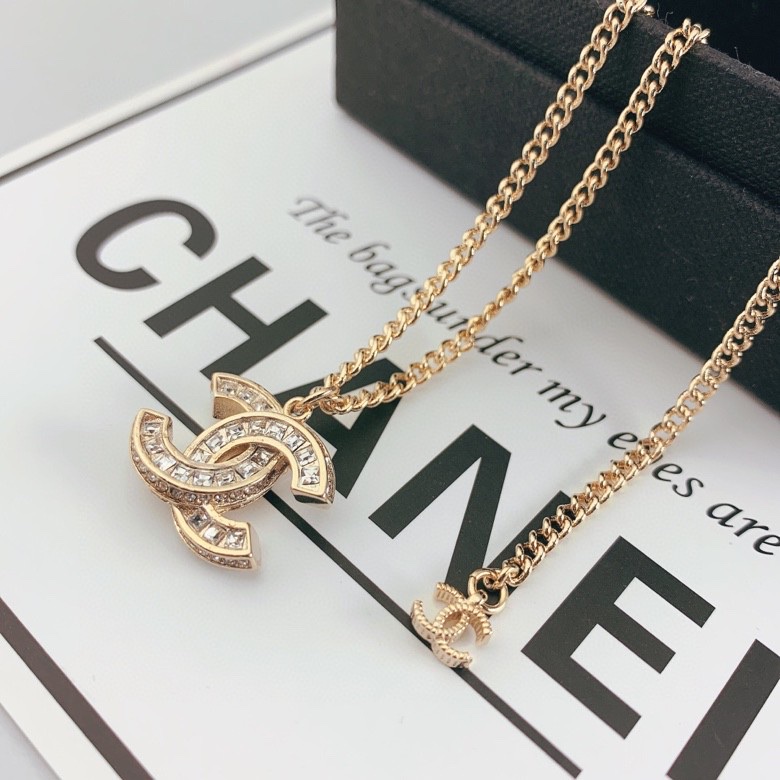 Chanel Necklace Gold