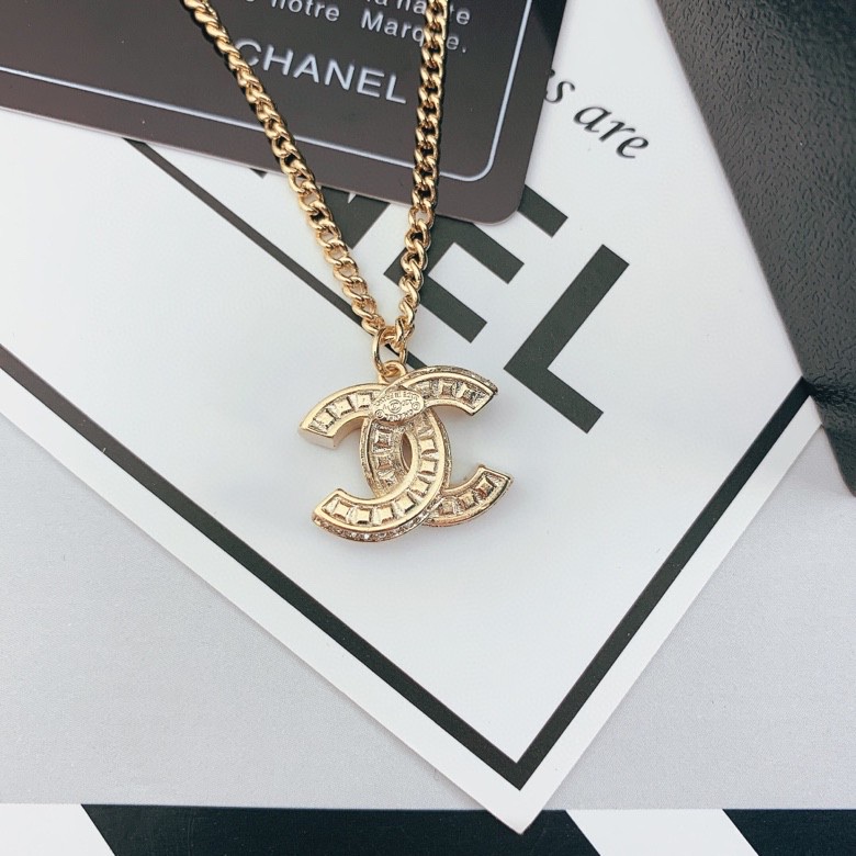 Chanel Necklace Gold