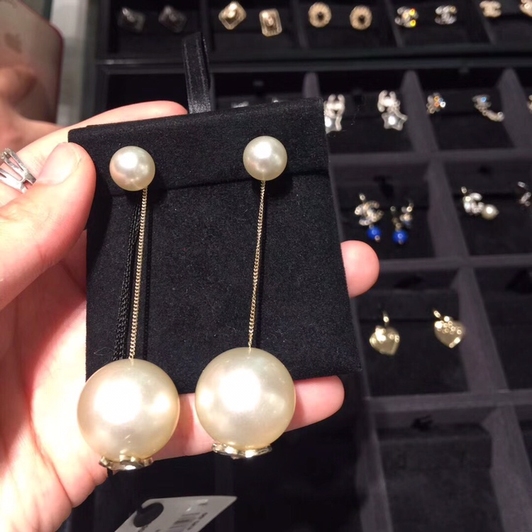 Chanel Earrings Pearl
