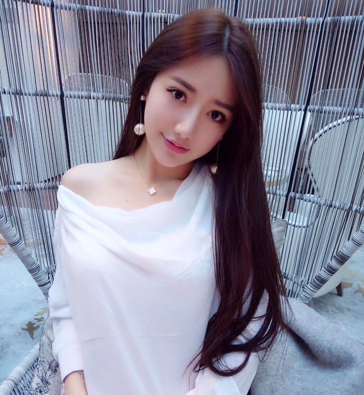 Chanel Earrings Pearl