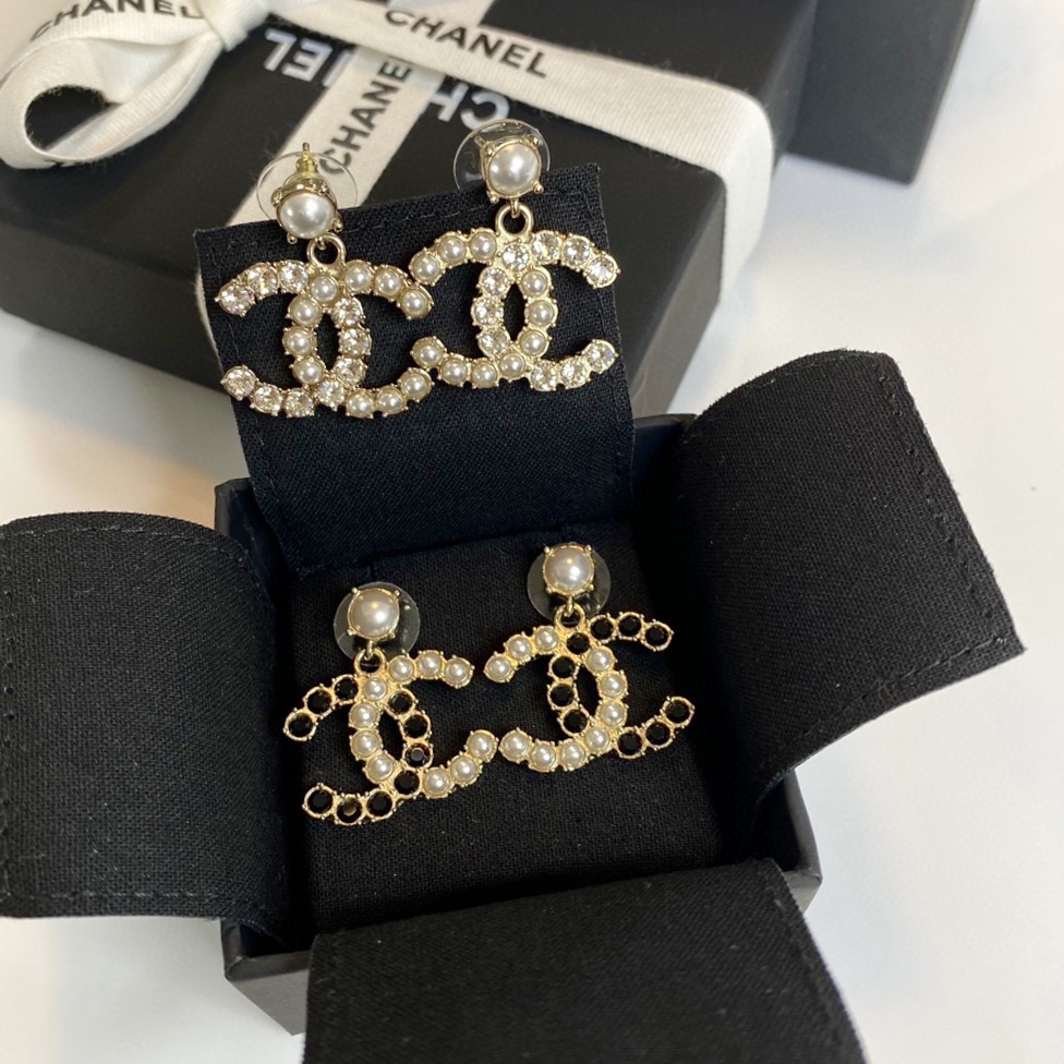 Chanel Earrings Pearl L