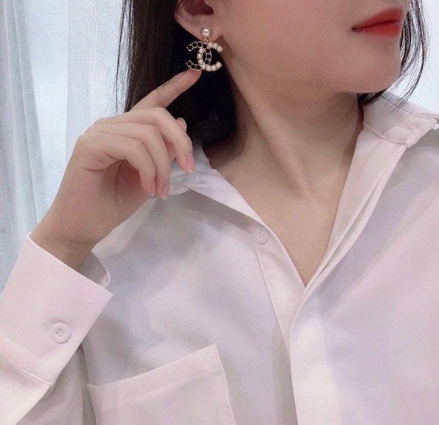 Chanel Earrings Pearl L