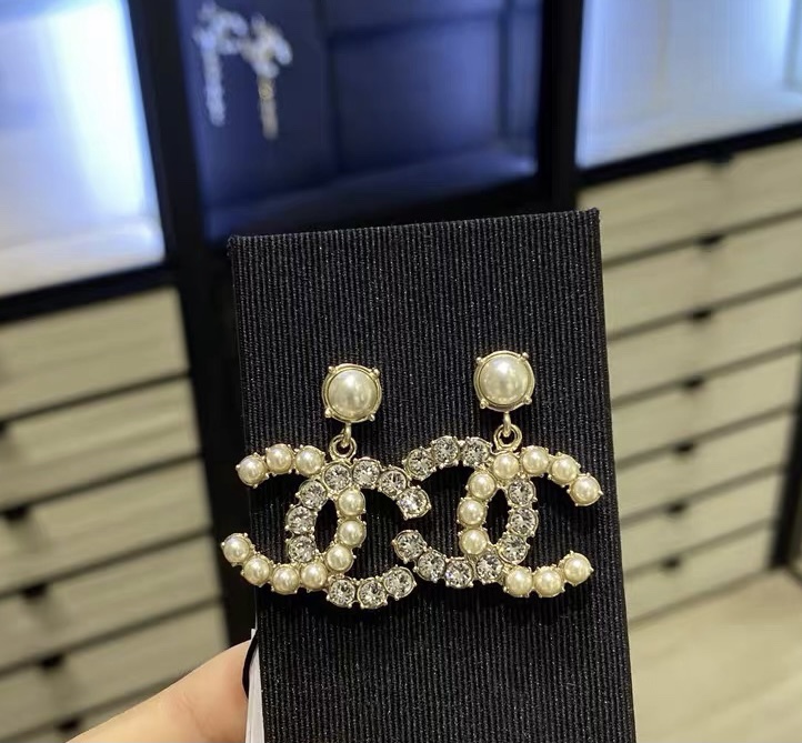 Chanel Earrings Pearl L