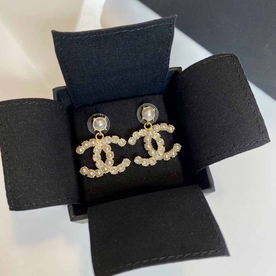 Chanel Earrings Pearl L