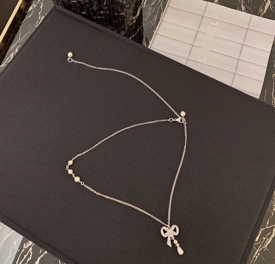 Chanel Necklace Pearl L