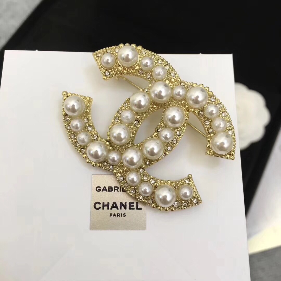Chanel Brooch Pearl