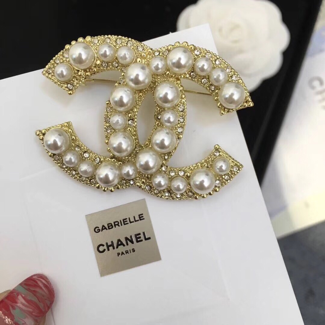 Chanel Brooch Pearl